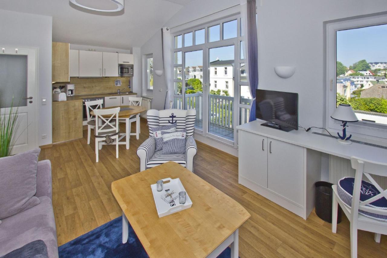 Mit Meerblick Und Balkon, Gratis Nutzung Vom Ahoi Erlebnisbad Und Sauna In Sellin - Meeresblick Fewo 48 Гьорен Екстериор снимка